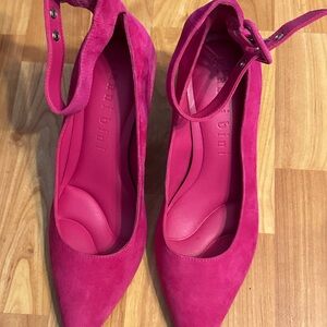 Gianni Bini Pink Suede Heels size 9M